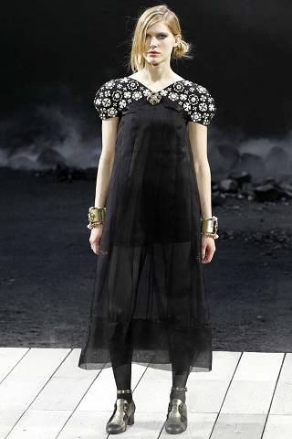 chanelfall41_(640_x_480).jpg