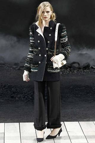 chanelfall22_(640_x_480).jpg