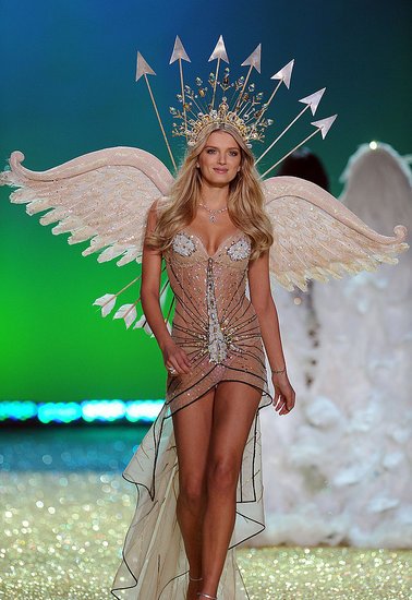 04-Heavenly Bodies03-Lily Donaldson.jpg