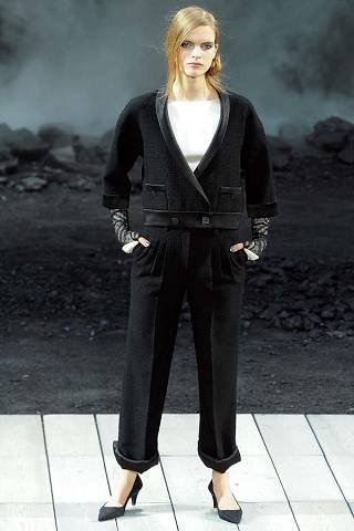 chanelfall44_(640_x_480).jpg