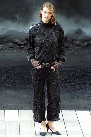 chanelfall56_(640_x_480).jpg