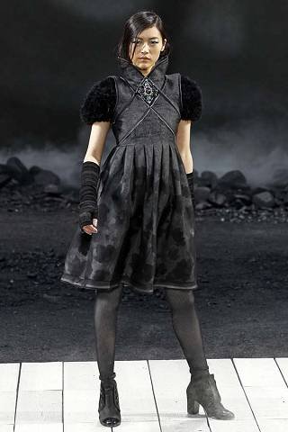 chanelfall53_(640_x_480).jpg