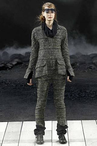 chanelfall24_(640_x_480).jpg