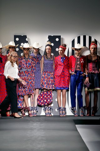 00490m-Rosella Jardini, left.jpg
