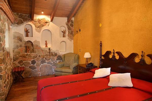 Candelaria Hotel Room