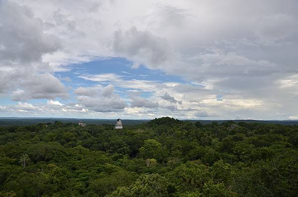 090 Tikal