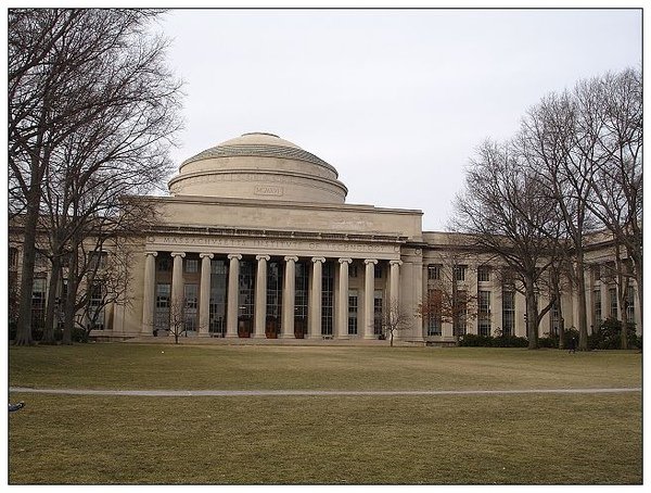 1.1_MIT building 10-1.JPG