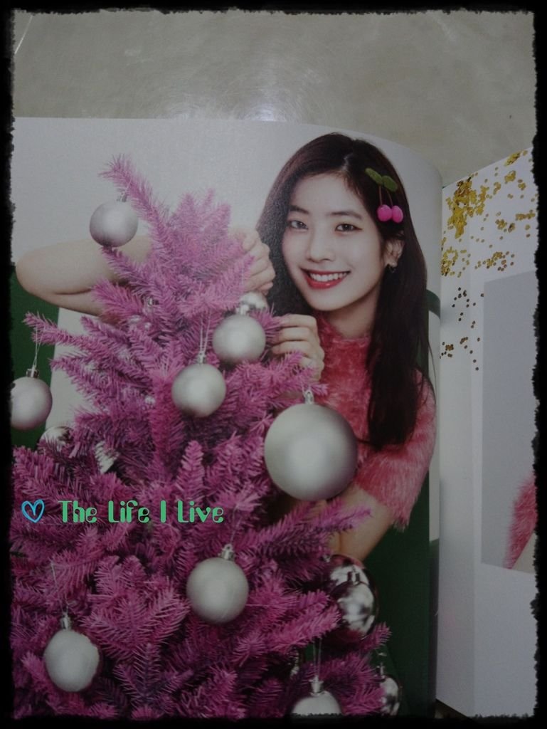 TWICE《Merry %26; Happy》 042.jpg