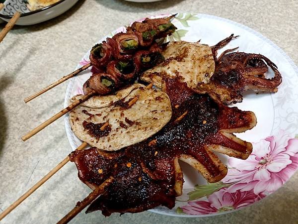 {食記}{嘉義}{中埔}盧廣烤肉~選擇豐富的烤串，鹹香夠味!