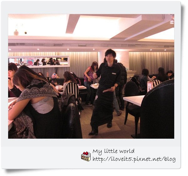 dazzingcafe002.JPG