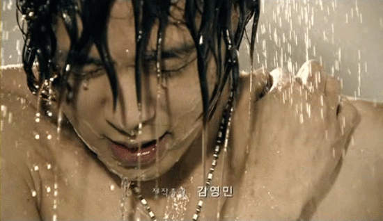 53113999200910232145452634875592174_000.gif
