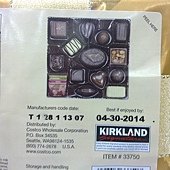 213979 Kirkland Signature 精選盒裝巧克力 454公克 金紅綠三種包裝 比利時製造 399 05.jpg