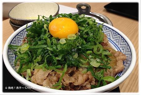 Day7新千歲空港吉野家-豬肉丼-4s.jpg