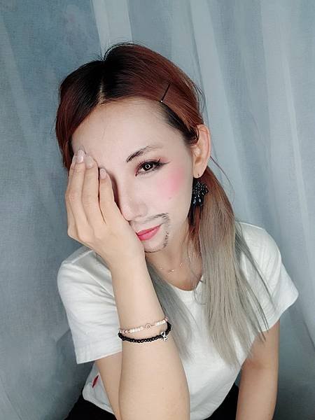 彩虹驚豔全效卸妝精華_180517_0005.jpg