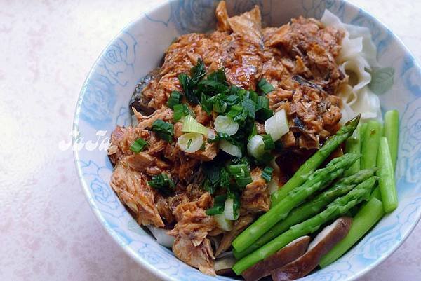 茄汁鯖魚麵