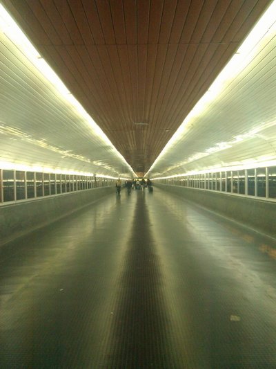 tunnel at BCN terminal 2