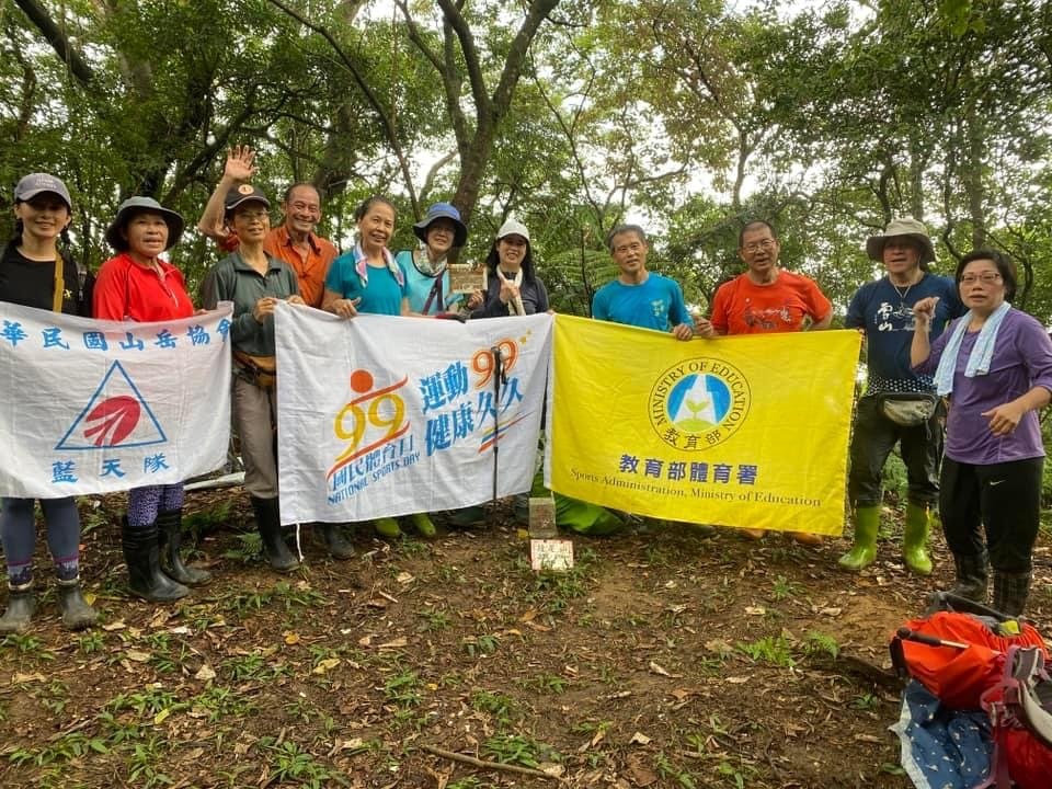 新北汐止｜搭火車去爬山｜槓尾山｜（山賊據落）土匪厝｜四分尾山