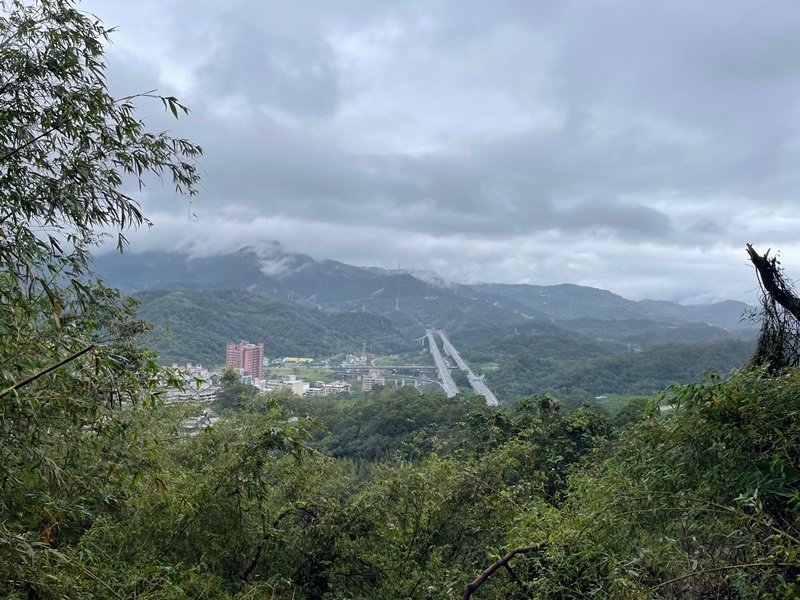 新北石碇｜搭公車去爬山｜半日健行路線｜淡蘭古道南路第二段（烏