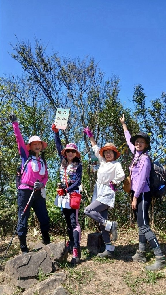 新北新店｜搭公車去爬山｜安坑五山（保儀宮-安新山-安坑山-粽