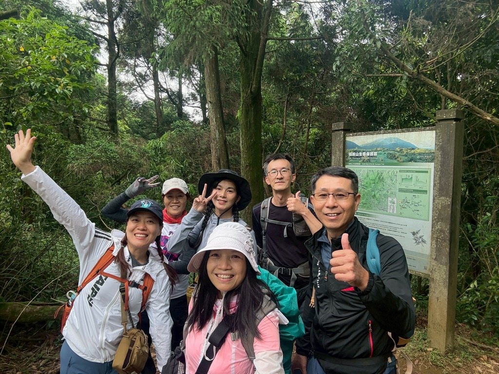 LINE_ALBUM_🌟202551磺嘴山生態保護區👫👫👫_250505_1.jpg