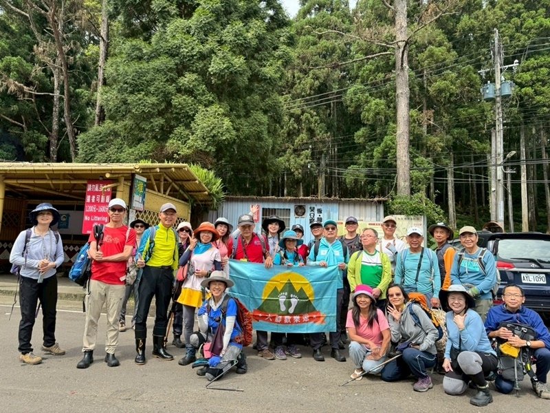 苗栗南庄｜半日健行路線｜小百岳集起來-三刷向天湖山後終於去環