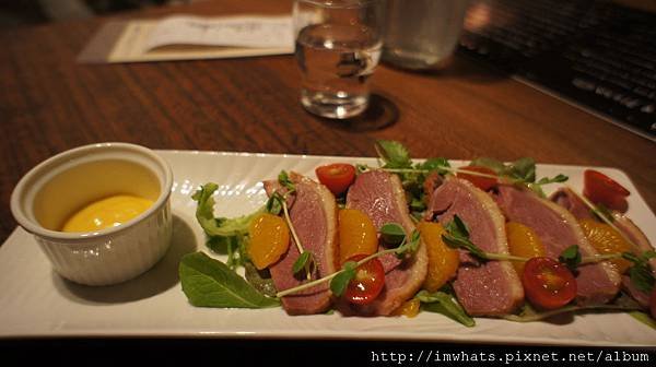 bite2eat煙燻鴨胸香橙沙拉1.JPG