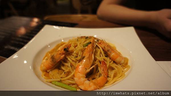 bite2eat鮮蝦佐龍蝦醬汁義大利麵.JPG