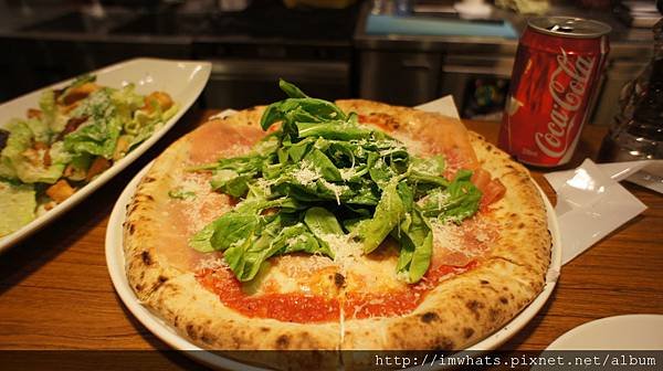 pizzeria帕瑪火腿芝麻葉.JPG