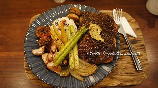 荒花綜合香料土雞腿排.JPG