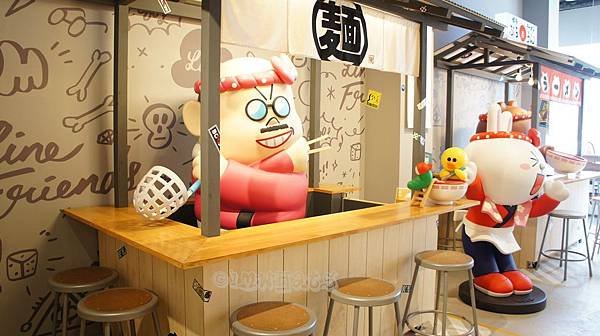 line friend store cafeDSC07896.JPG