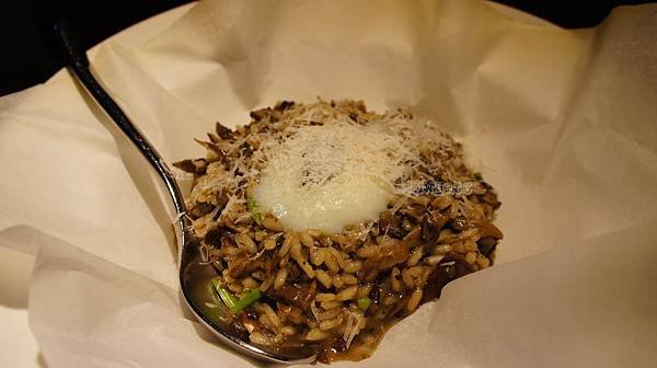 鬍子餐酒松露什錦菇起士燉飯.JPG
