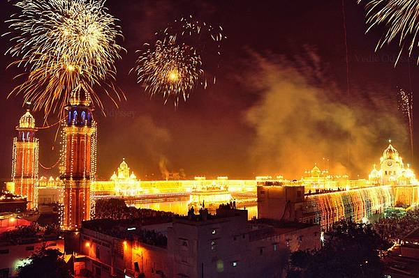 Diwali-at-Golden-Temple-Amritsar