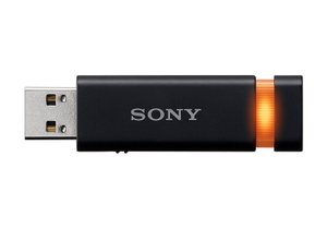 Sony-Click_microVault-CES_8GB_lg.jpg