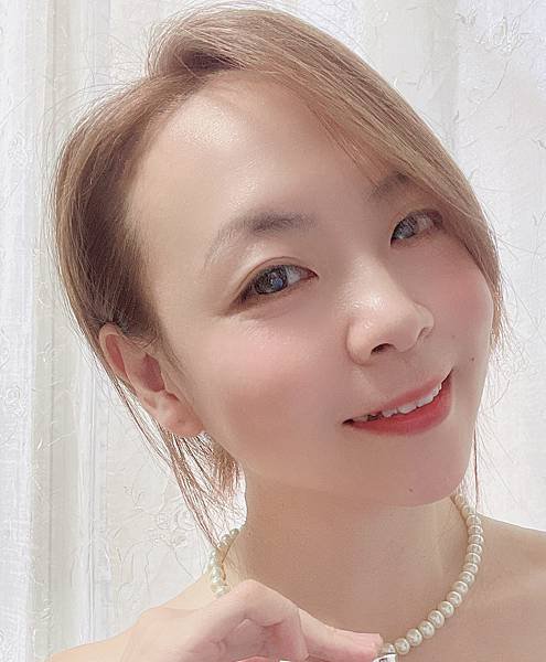 【臉部保養】讓我可以無視歲月在我臉上留下痕跡 - RÉVOL
