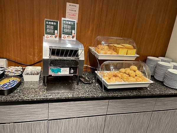 憨老闆親子飯店實住-承攜行旅高雄六合館