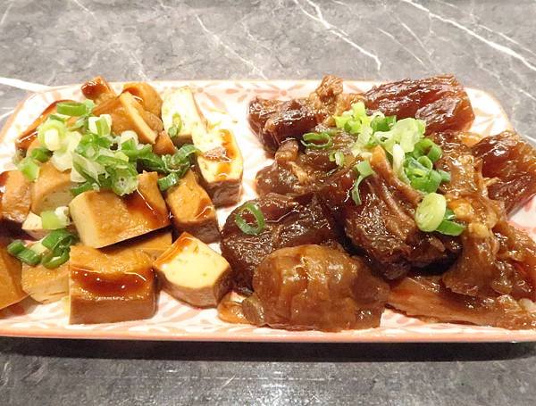 真正香牛肉麵(心目中牛肉麵的天花板)&amp;火生餛飩麵店
