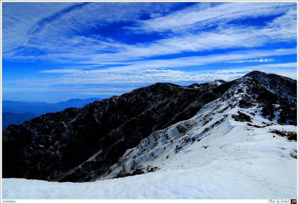 S1070261一洩千里的崩壁【南湖北山】