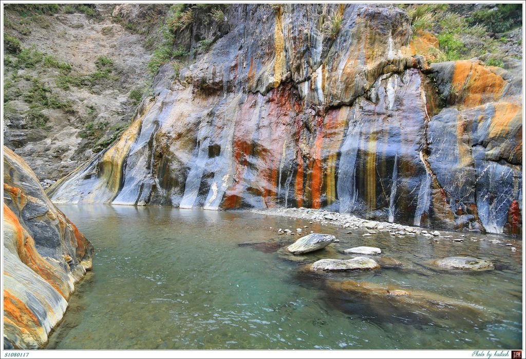 S1080117絢爛耀眼的油畫【哈尤溪溫泉】.jpg