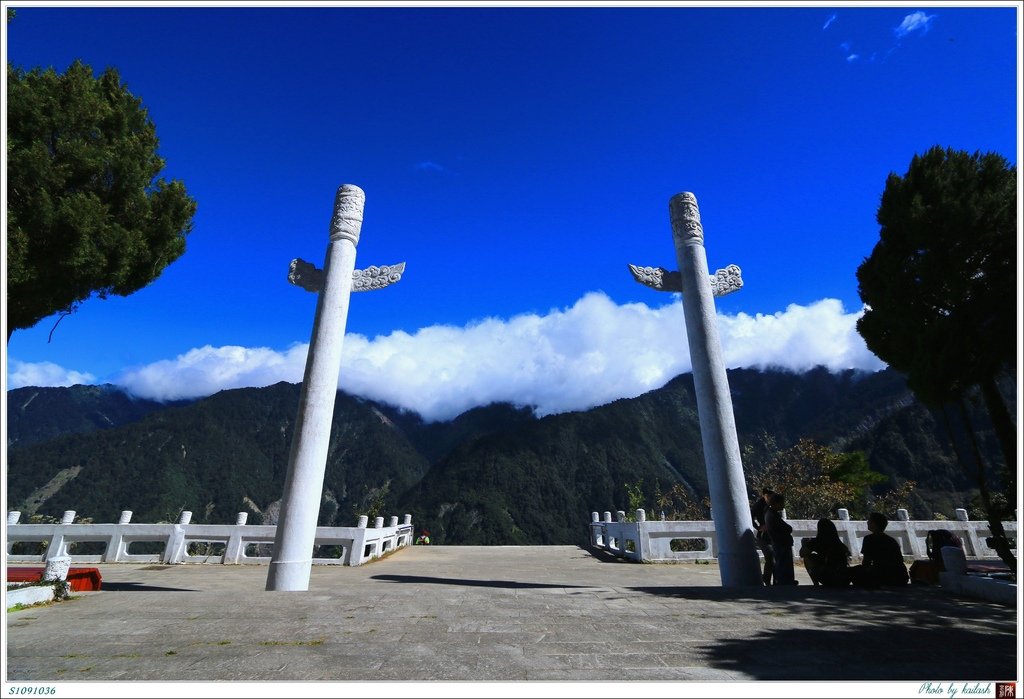 S1091036長青祠前庭山景【天池】.jpg