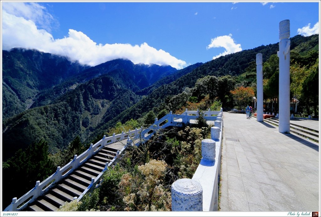 S1091037長青祠前庭山景【天池】.jpg