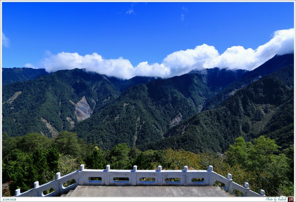 S1091038長青祠前庭山景【天池】.jpg