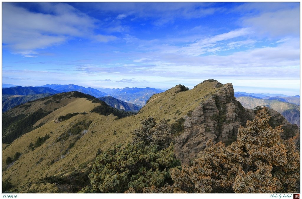 S1100210綿延天際的草原【南玉山】.jpg