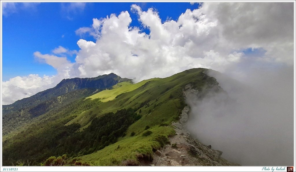 S1110721氤氳靉靆的稜脈【奇萊北峰】.jpg