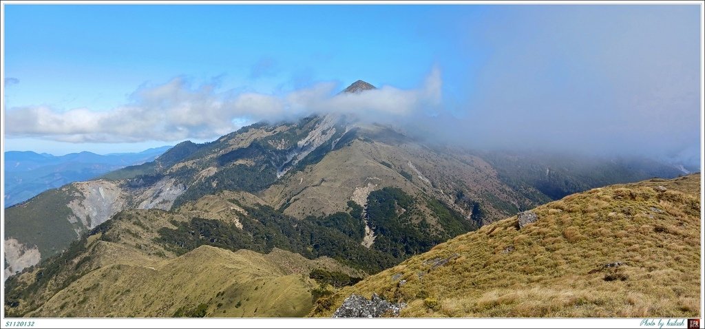 S1120132巍峨霸氣的關山【海諾南山】.jpg