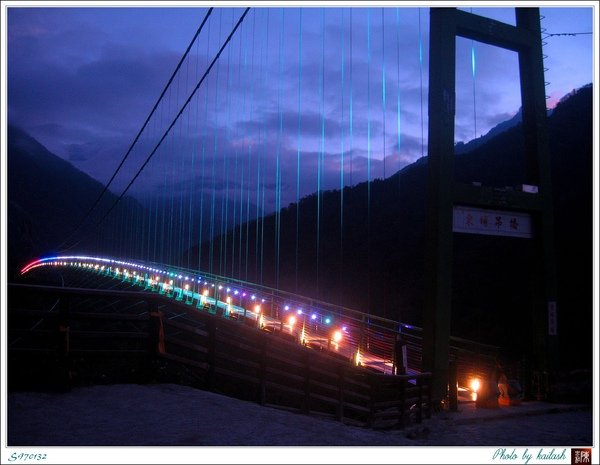 S970132絢麗的東埔吊橋【東埔】.jpg