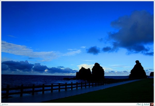 S991021暮色中的將軍岩【綠島】.jpg