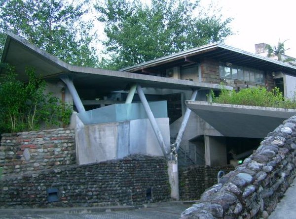 L1.JPG