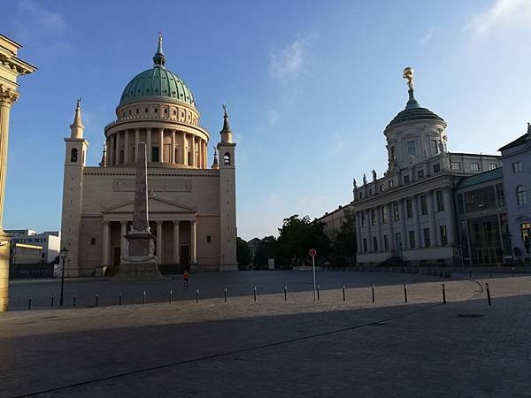 24聖尼古拉教堂和波茨坦博物館.jpg