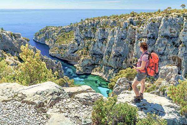 Rivieria-backpacker-calanques-1170x780