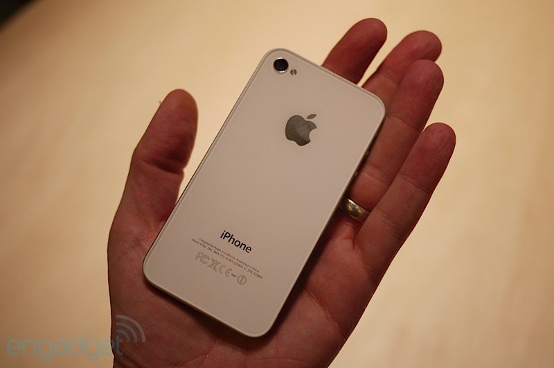 iphone4hands26.jpg